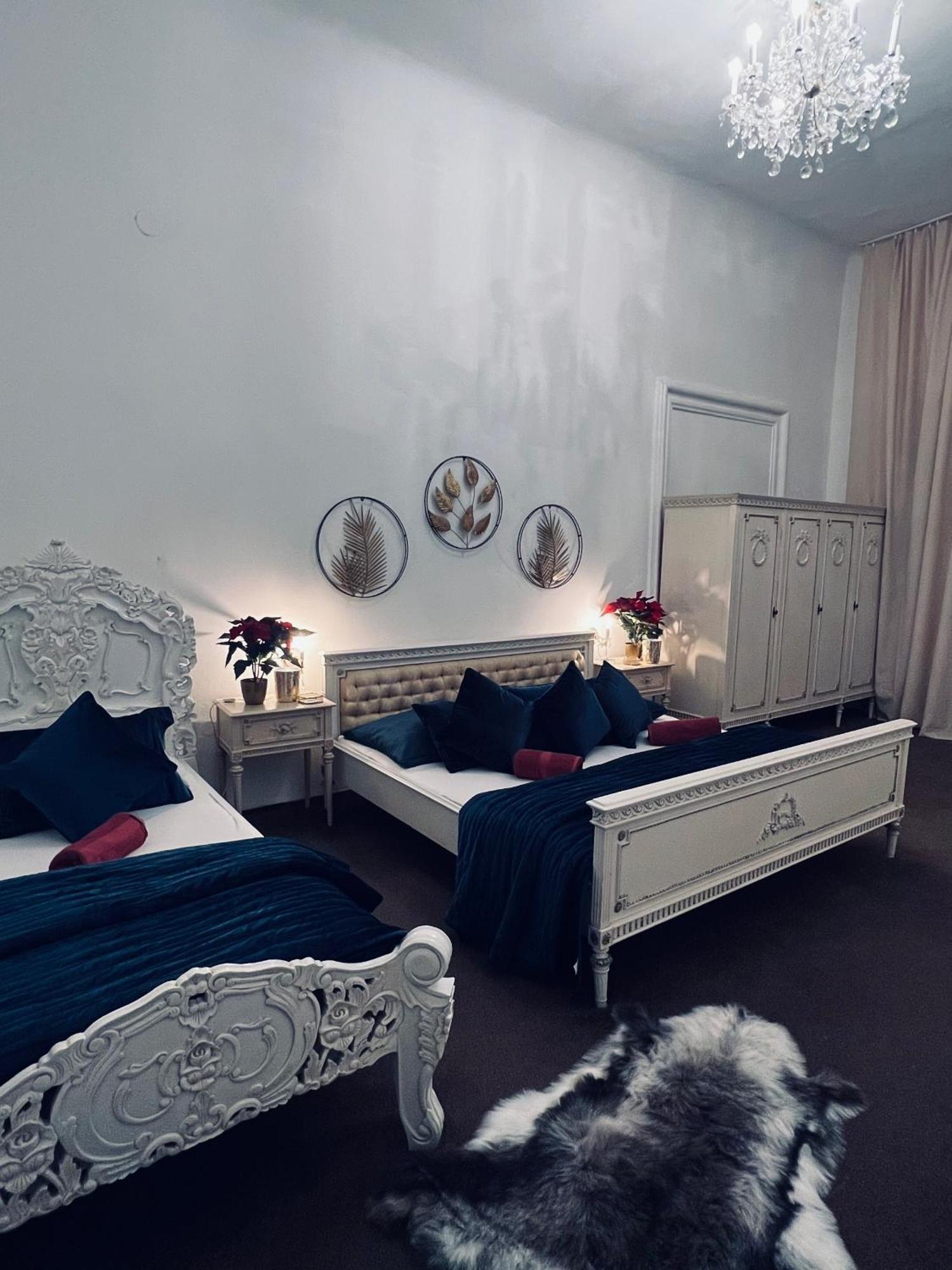 Csaky Palace Bratislava 1 Apartment Exterior photo