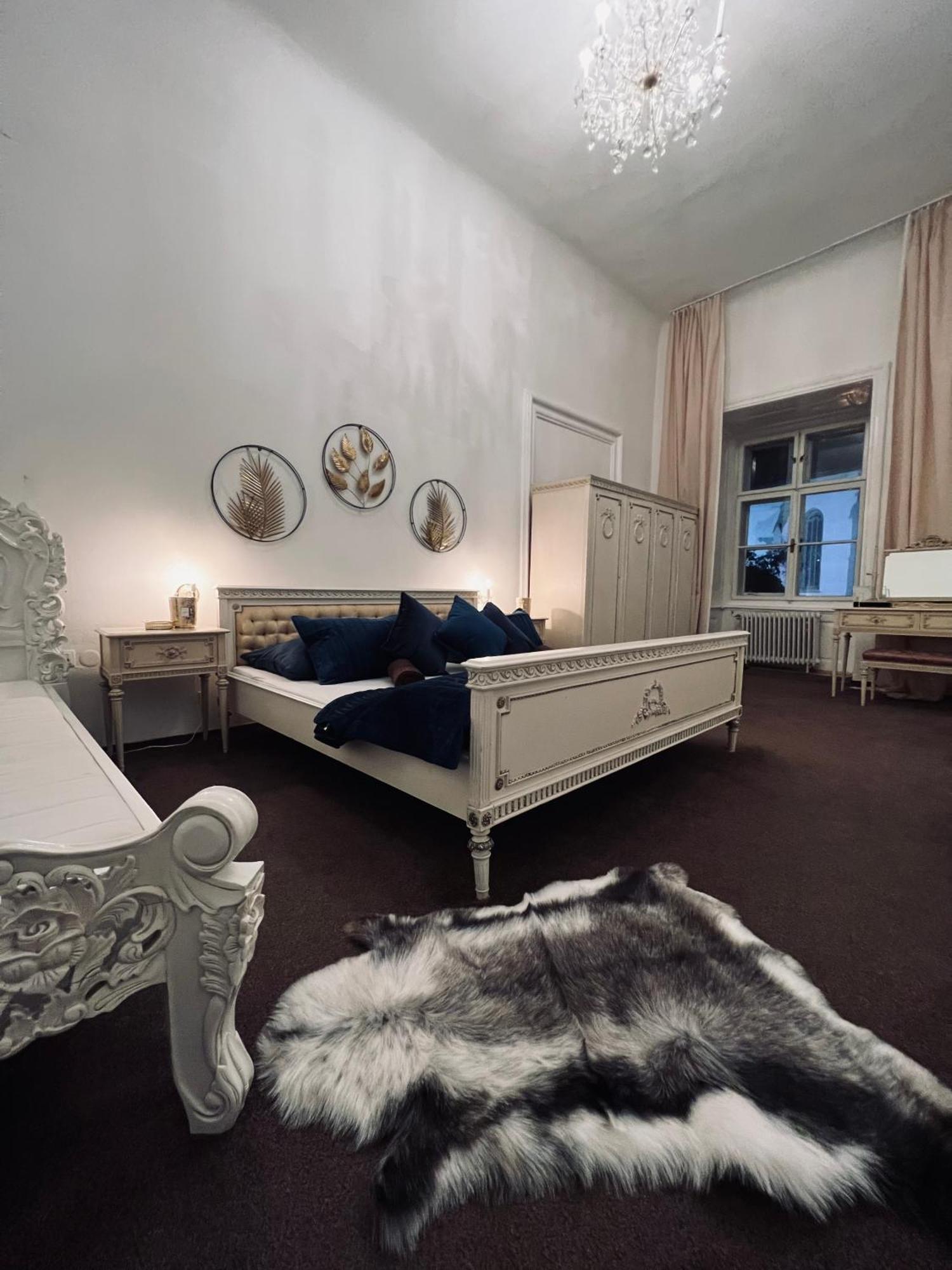 Csaky Palace Bratislava 1 Apartment Exterior photo
