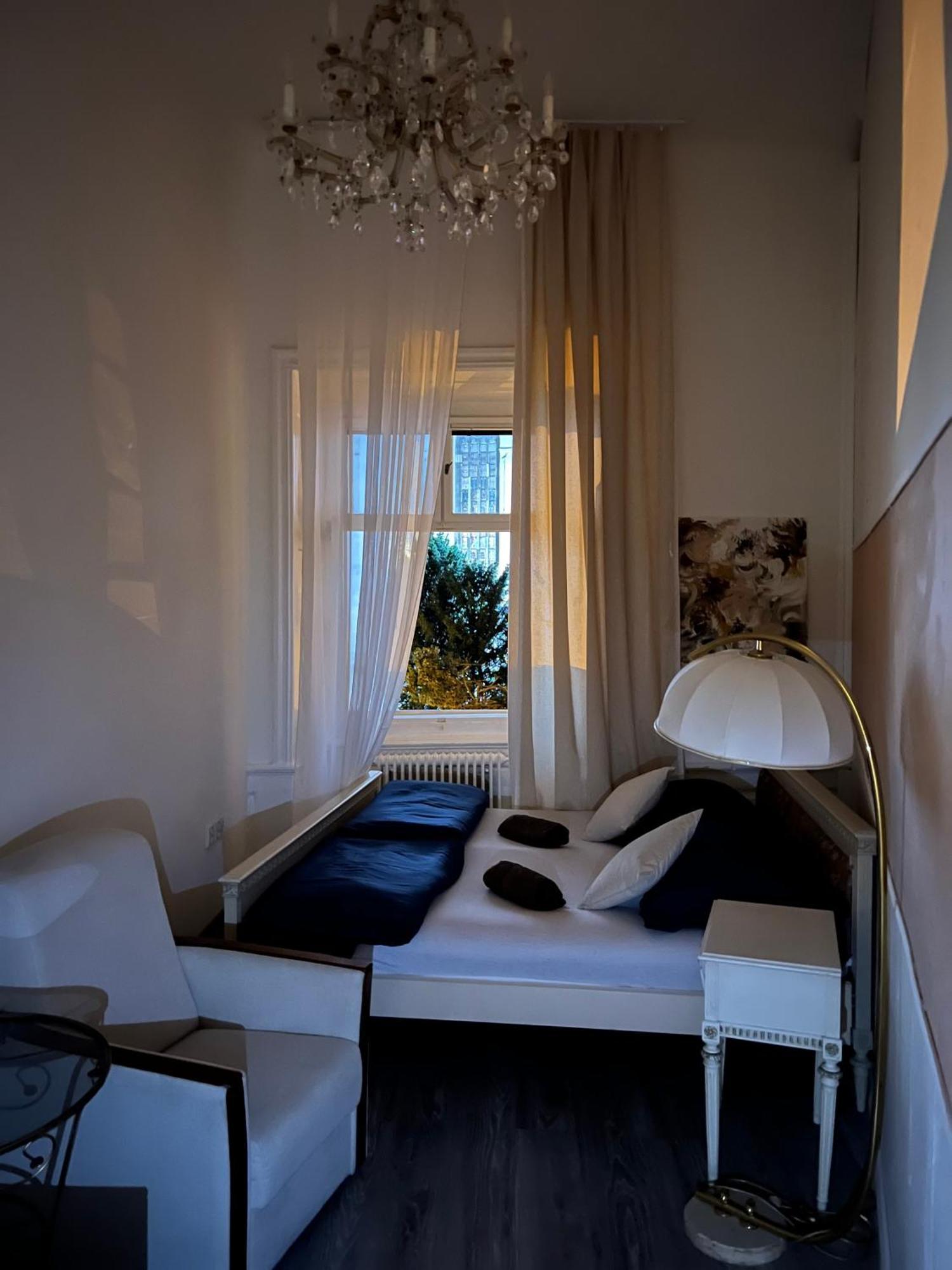 Csaky Palace Bratislava 1 Apartment Exterior photo