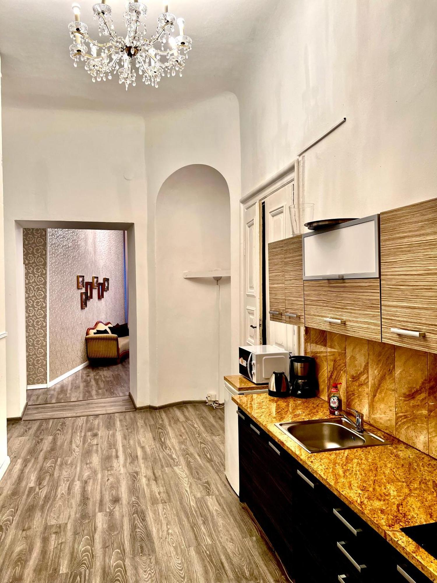 Csaky Palace Bratislava 1 Apartment Exterior photo